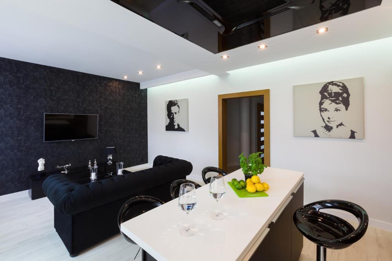 Prestige Apartamenty Vinci Centrum 凯尔采 外观 照片